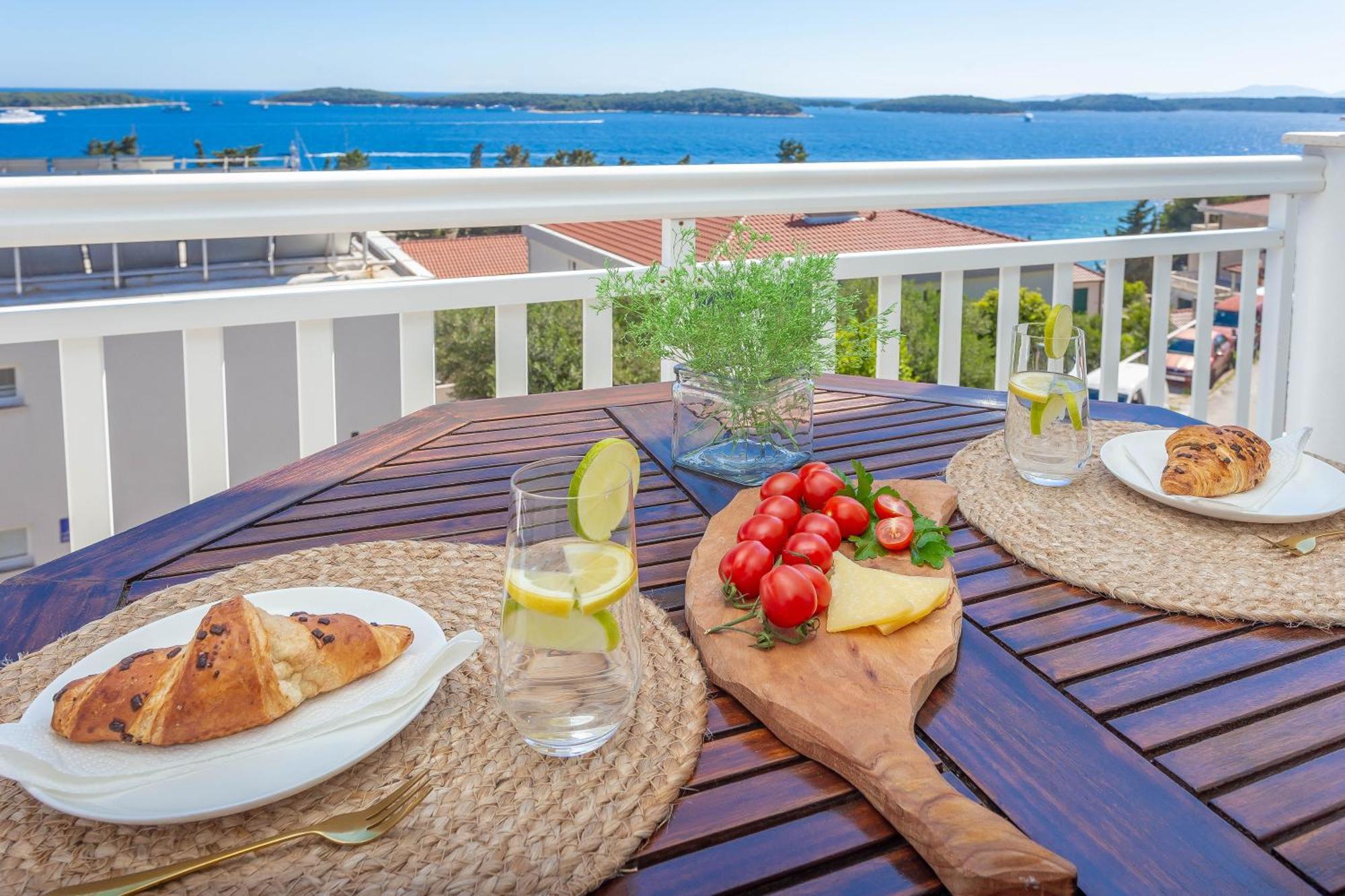 Tia Hvar Top View Apartment Хвар Екстер'єр фото